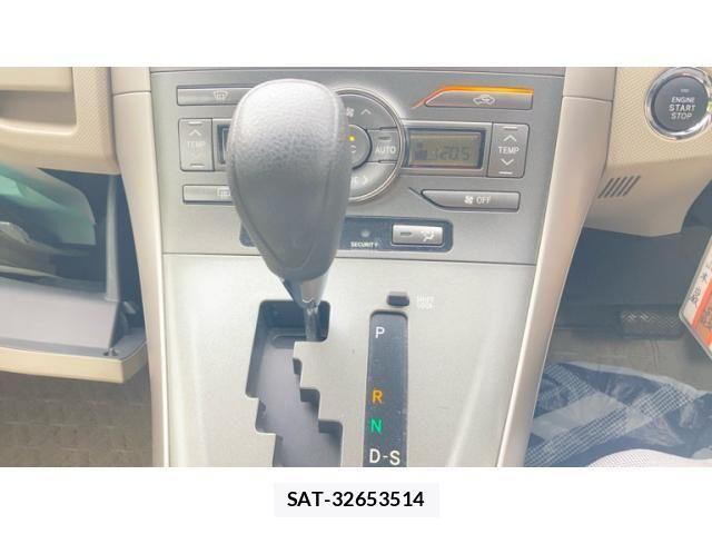 Toyota AURIS 2008-06 7215133-21