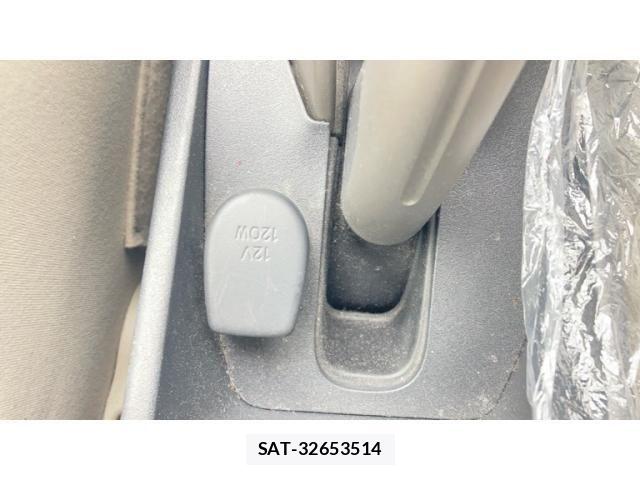 Toyota AURIS 2008-06 7215133-22