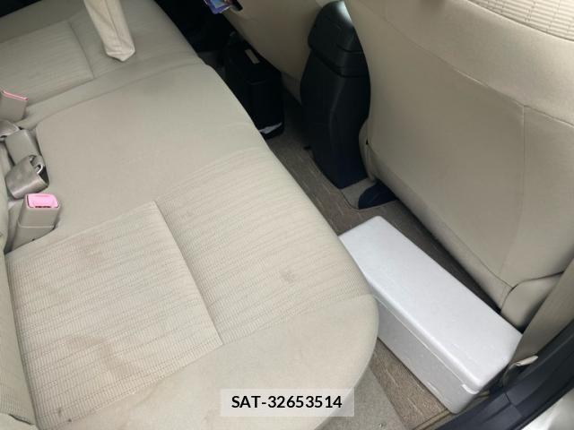 Toyota AURIS 2008-06 7215133-5