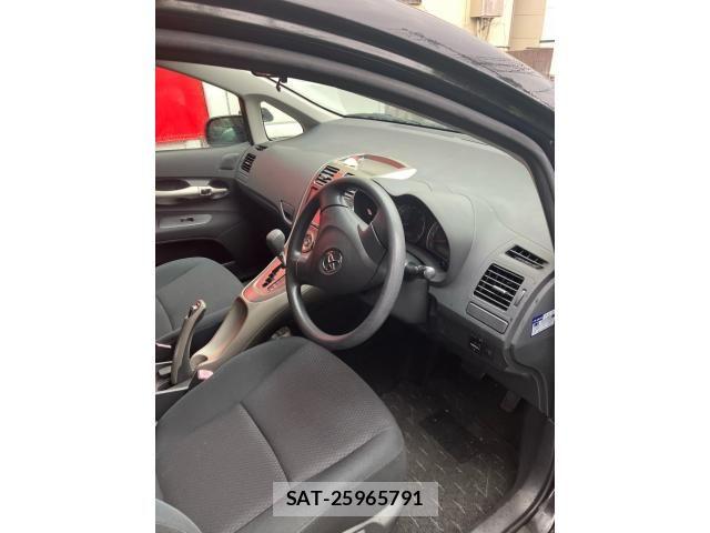 Toyota AURIS 2008-03 7325818-9