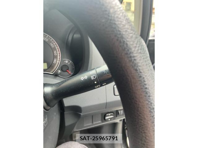 Toyota AURIS 2008-03 7325818-16
