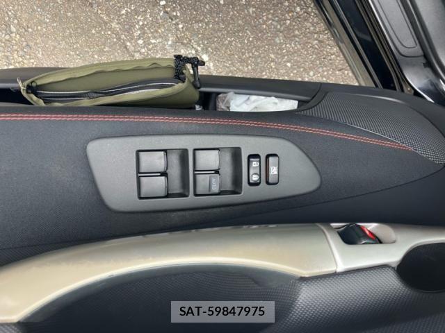 Toyota AURIS 2009-11 7356936-14
