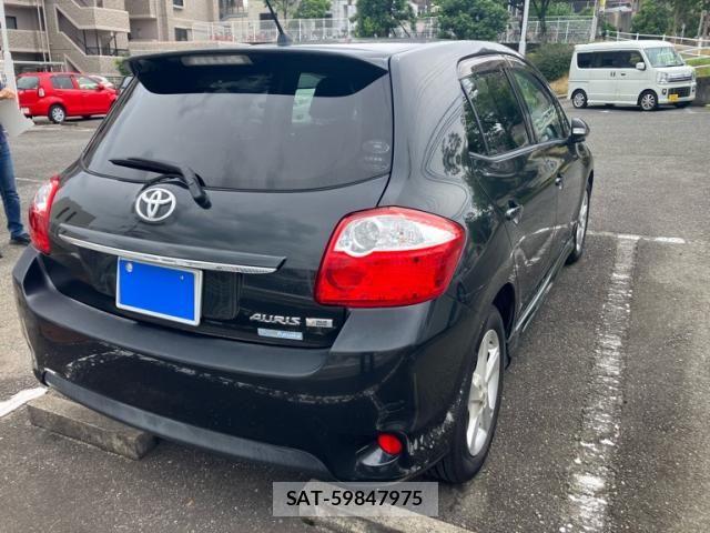 Toyota AURIS 2009-11 7356936-6