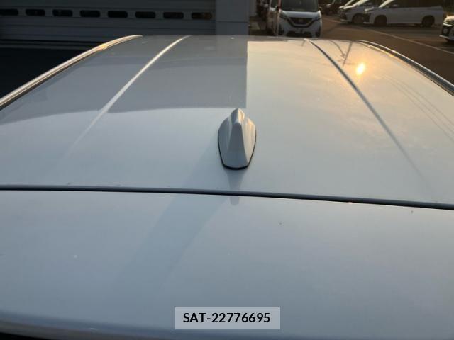 Toyota AURIS 2015-05 7391428-13