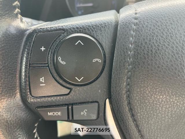 Toyota AURIS 2015-05 7391428-21