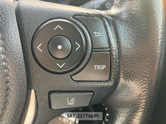 Toyota AURIS 2015-05 7391428-22