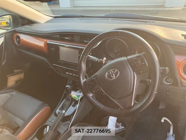 Toyota AURIS 2015-05 7391428-6