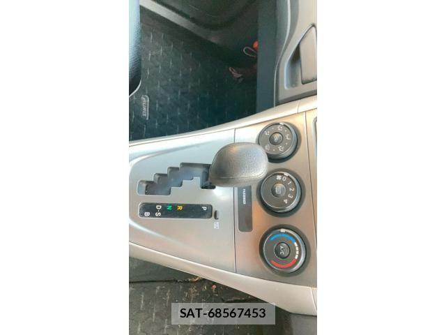 Toyota AURIS 2008-03 7391434-21