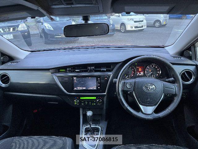 Toyota AURIS 2014-12 7453057-1