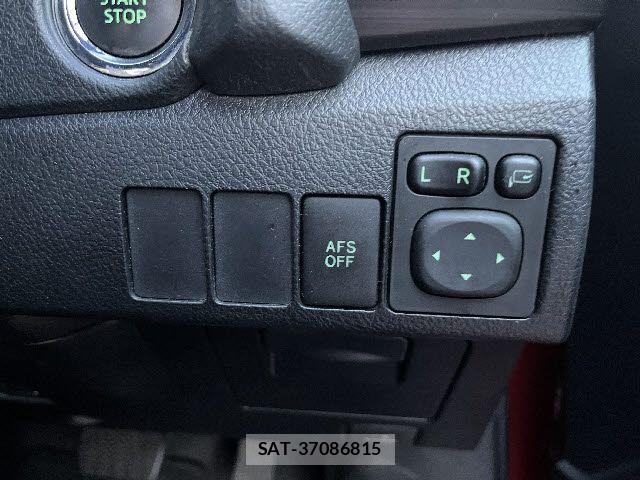 Toyota AURIS 2014-12 7453057-21