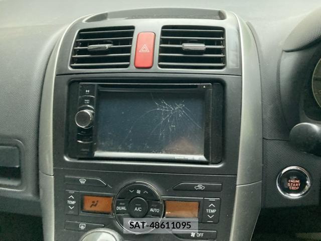 Toyota AURIS 2012-02 7499632-19