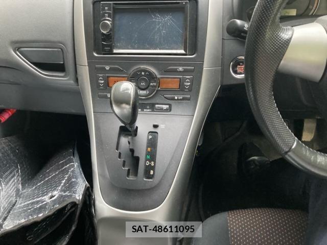 Toyota AURIS 2012-02 7499632-20