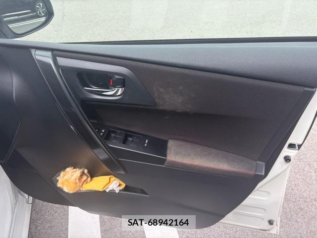 Toyota AURIS 2013-12 7508157-12