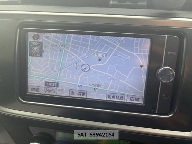 Toyota AURIS 2013-12 7508157-17