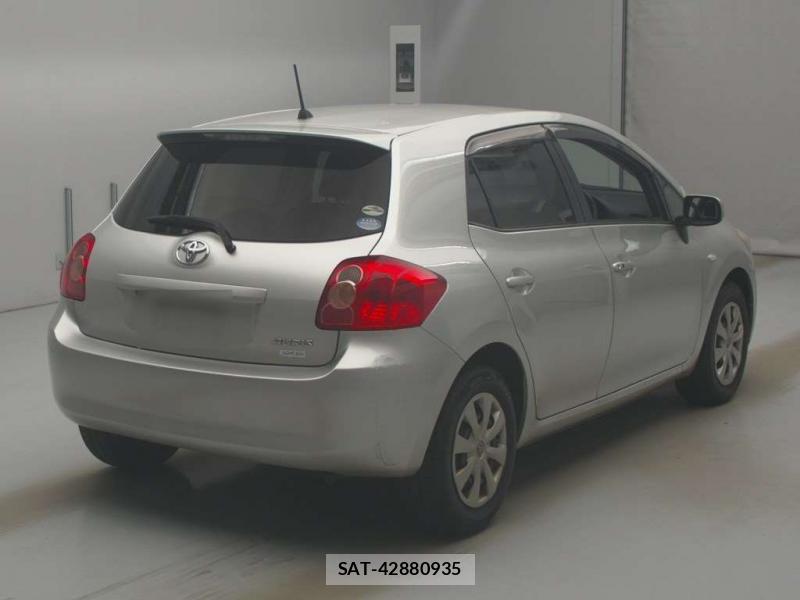 Toyota AURIS 2009-05 7497288-1