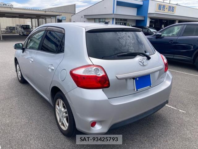 Toyota AURIS 2011-02 7615136-5