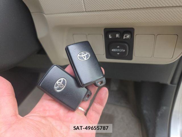 Toyota AURIS 2011-10 7615135-4