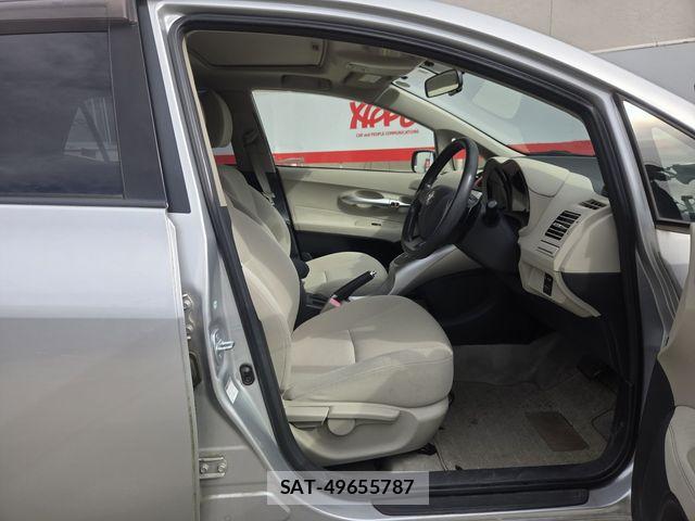 Toyota AURIS 2011-10 7615135-6