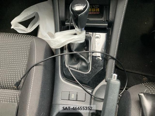 Toyota AURIS 2016-03 7615134-15