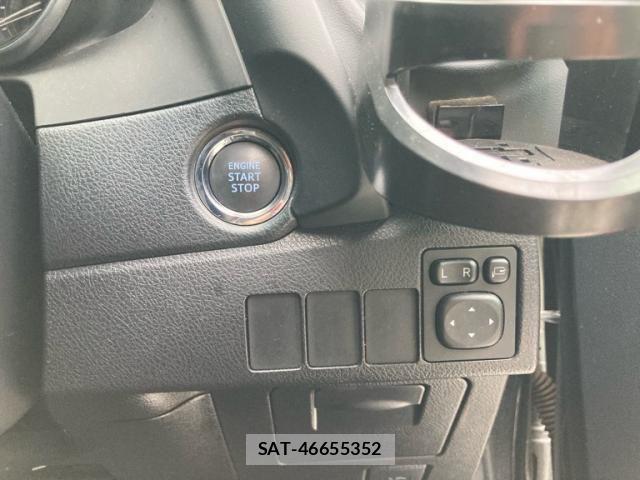 Toyota AURIS 2016-03 7615134-21