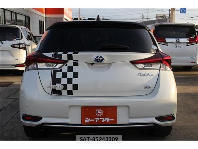 Toyota AURIS 2016-09 7615133-11