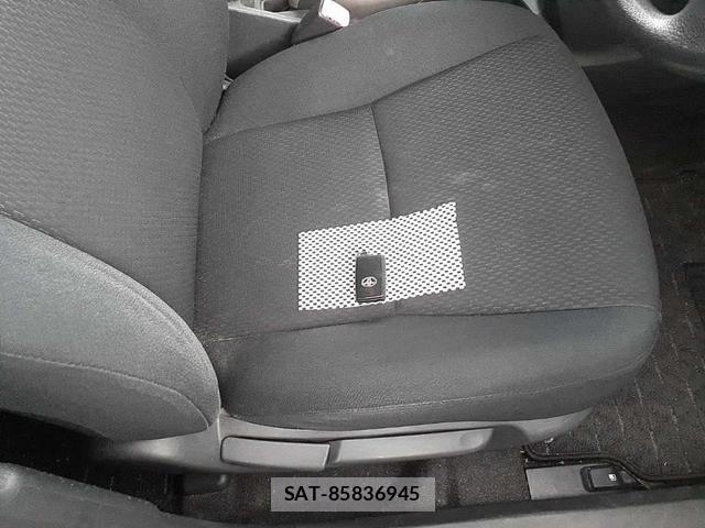 Toyota AURIS 2008-10 7634470-9