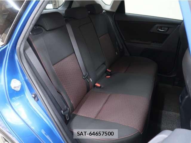 Toyota AURIS 2013-05 7721118-11