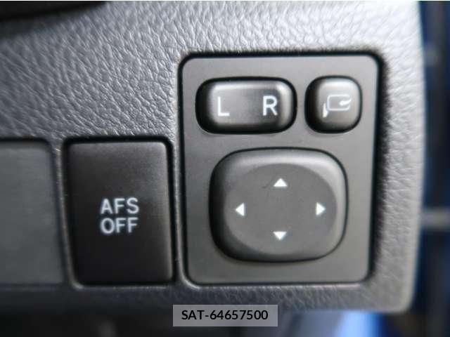 Toyota AURIS 2013-05 7721118-26