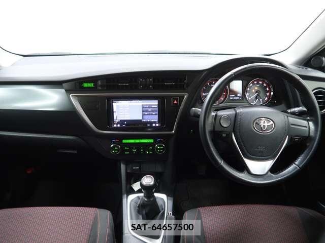 Toyota AURIS 2013-05 7721118-2