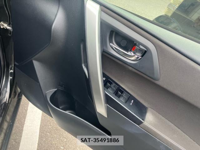 Toyota AURIS 2013-10 7721119-11