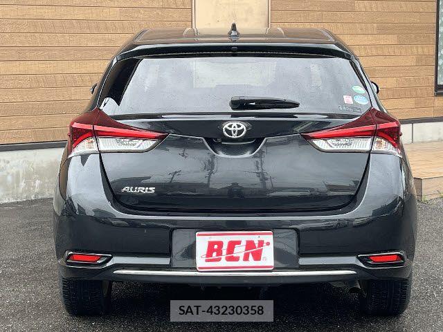 Toyota AURIS 2016-07 7721117-25
