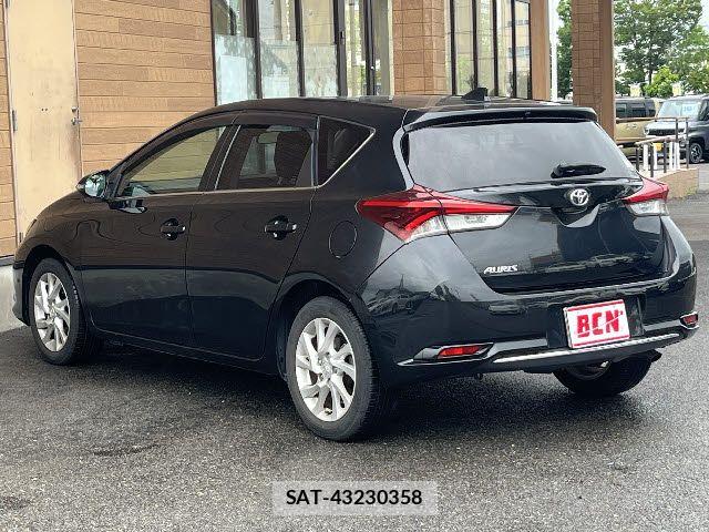 Toyota AURIS 2016-07 7721117-8