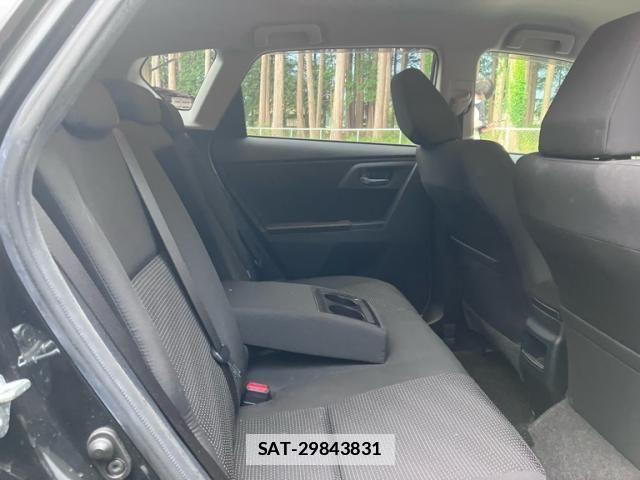 Toyota AURIS 2012-12 7782811-11