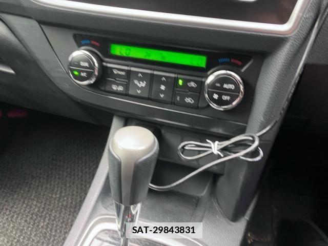 Toyota AURIS 2012-12 7782811-14