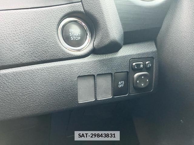 Toyota AURIS 2012-12 7782811-15