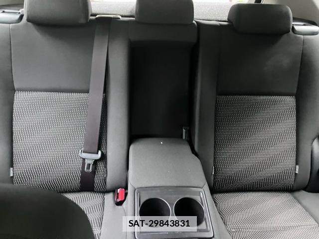 Toyota AURIS 2012-12 7782811-17