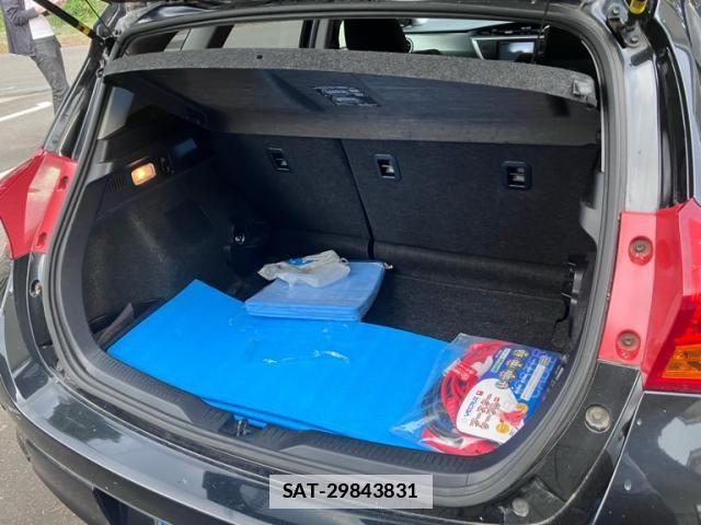 Toyota AURIS 2012-12 7782811-8