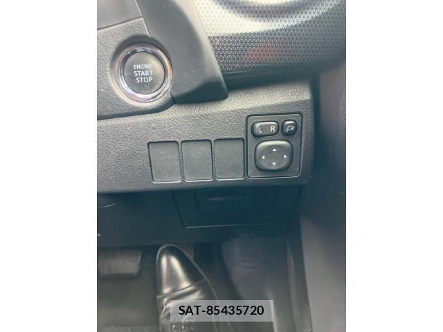 Toyota AURIS 2016-08 7875401-19