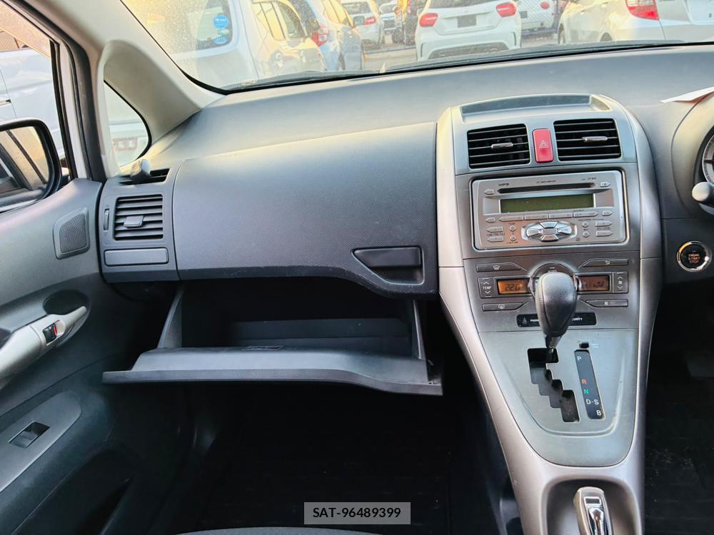 Toyota AURIS 2007-10 7891114-16