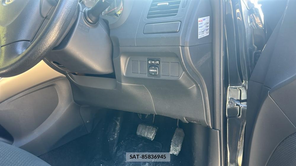 Toyota AURIS 2008-10 7634470-15