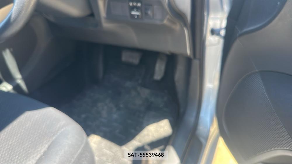 Toyota AURIS 2007-05 7634468-15