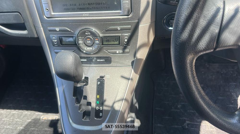 Toyota AURIS 2007-05 7634468-18