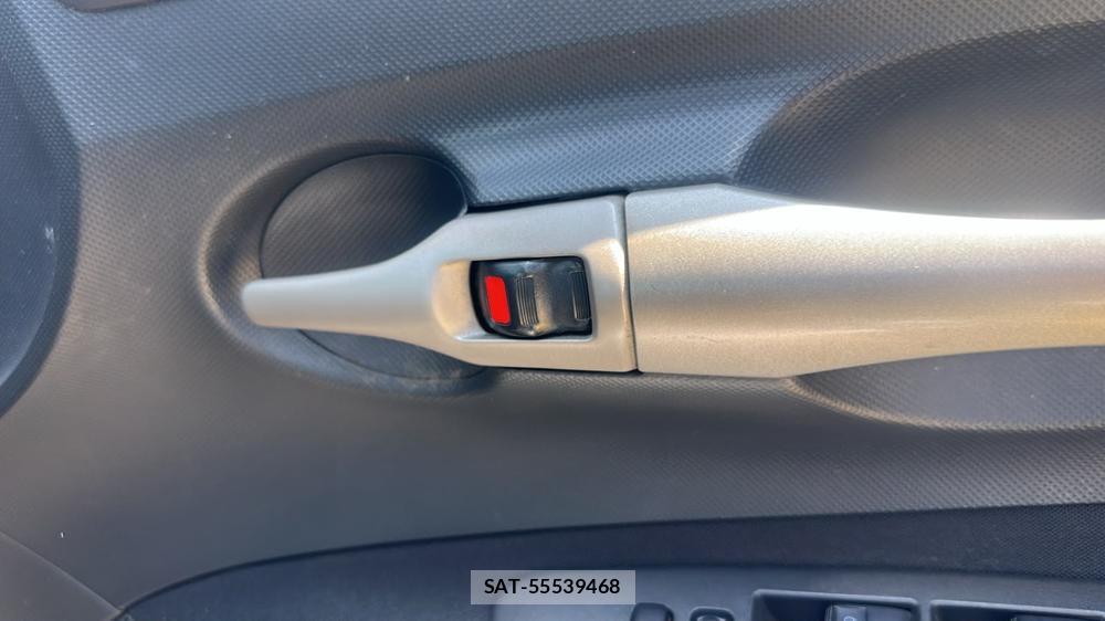 Toyota AURIS 2007-05 7634468-19
