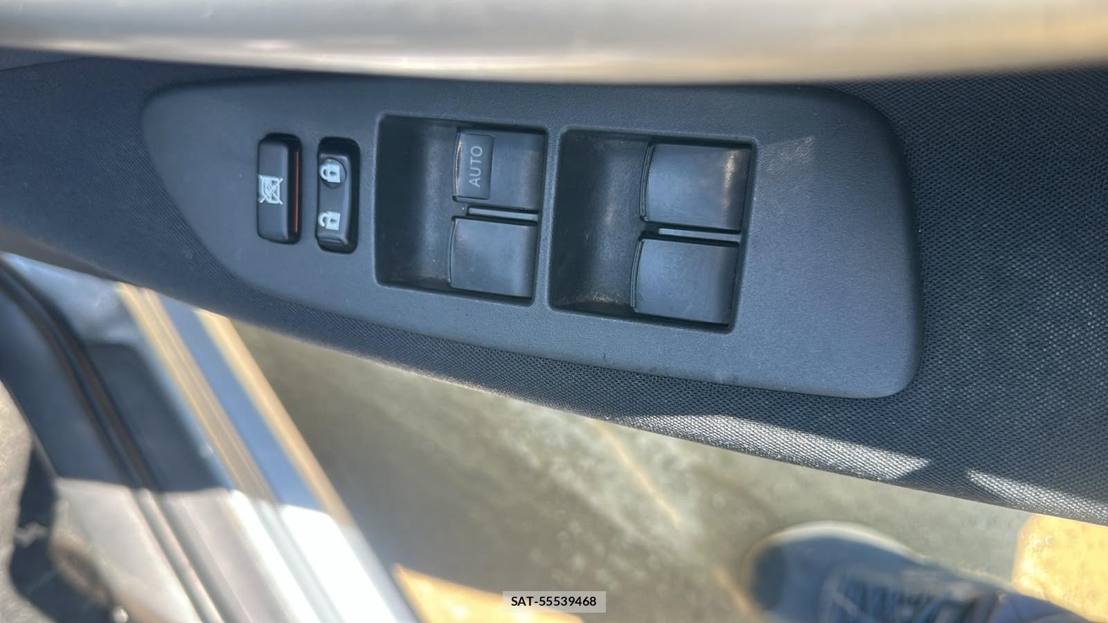 Toyota AURIS 2007-05 7634468-20