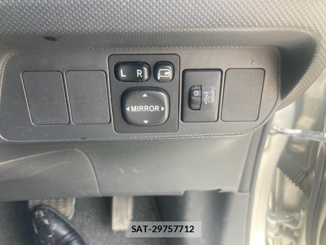 Toyota AURIS 2008-06 7960604-16