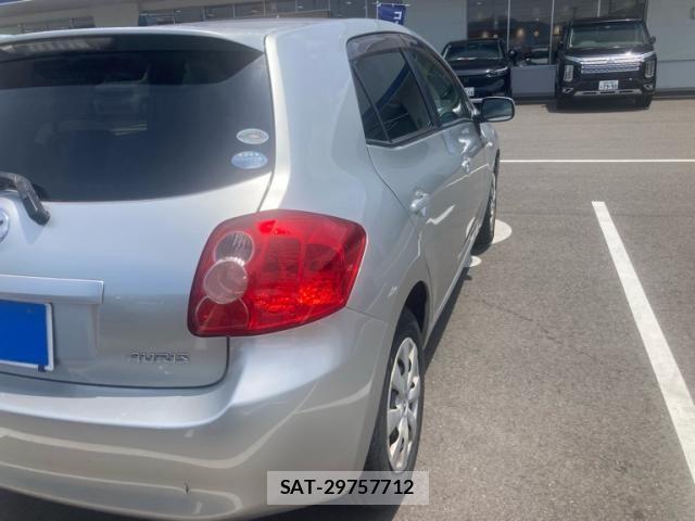 Toyota AURIS 2008-06 7960604-4