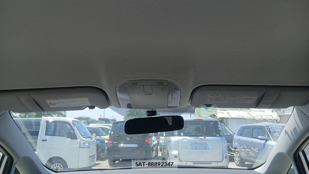 Toyota AURIS 2009-09 7496371-19