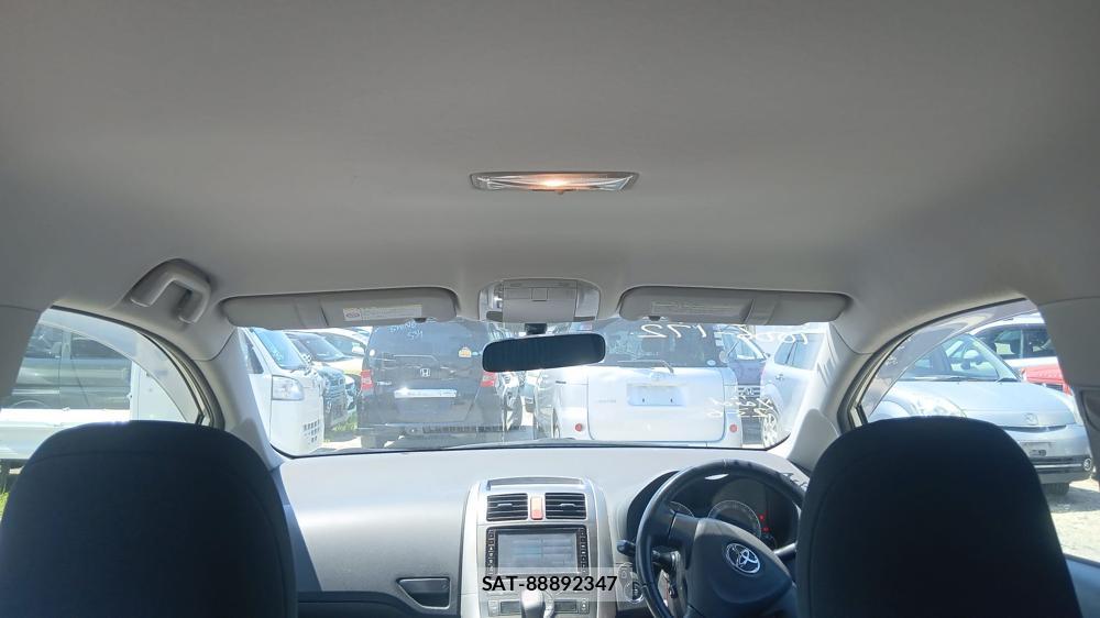 Toyota AURIS 2009-09 7496371-21