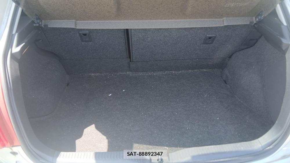 Toyota AURIS 2009-09 7496371-23
