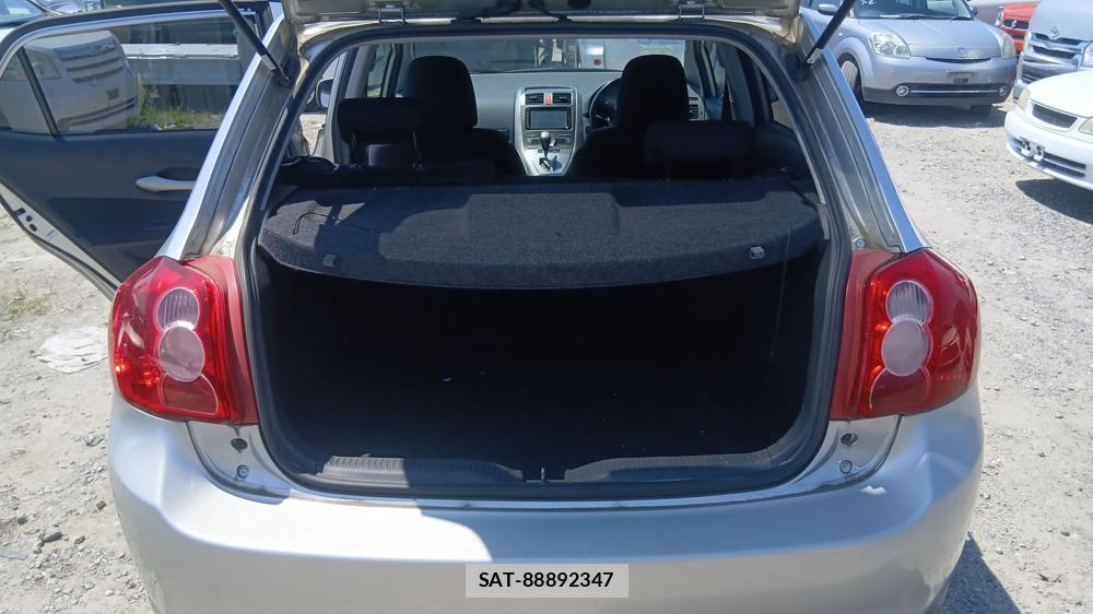 Toyota AURIS 2009-09 7496371-24